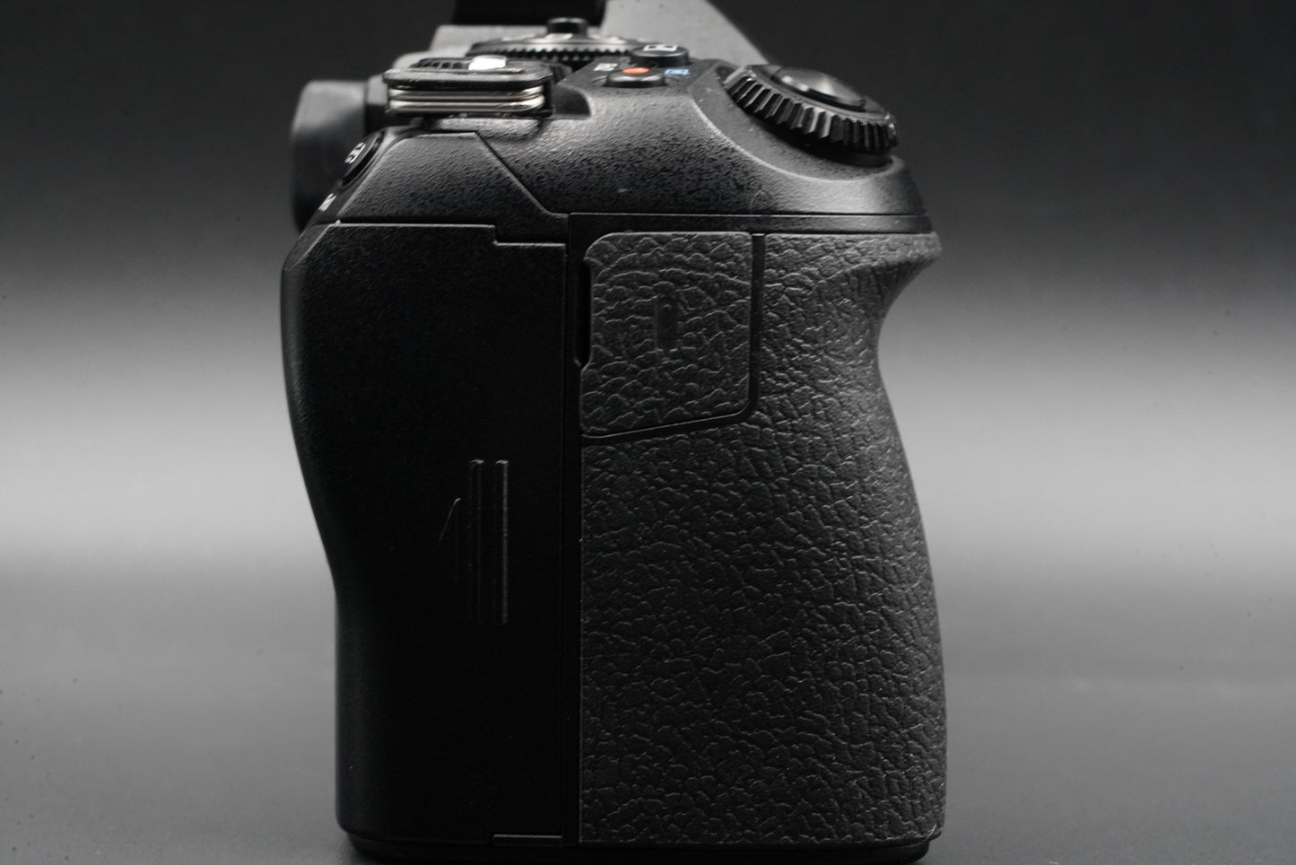 Olympus OM-D E-M1 Mark II Digital Camera Black Body US Duty Paid 10582