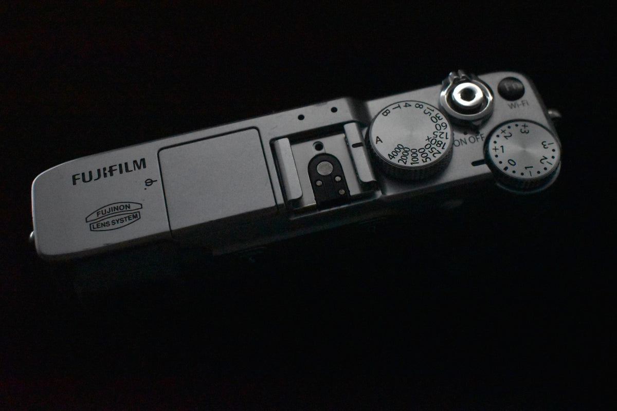 [US Duty Paid] Fujifilm Fuji X-E2 fotocamera digitale mirrorless argento...