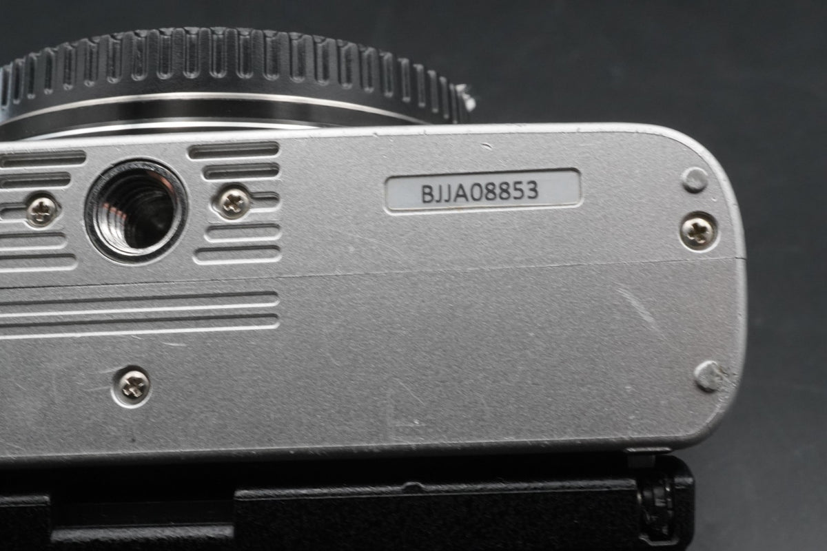 OLYMPUS PEN E-P7 Digital Camera Body Silver -8560 cuts- #11417