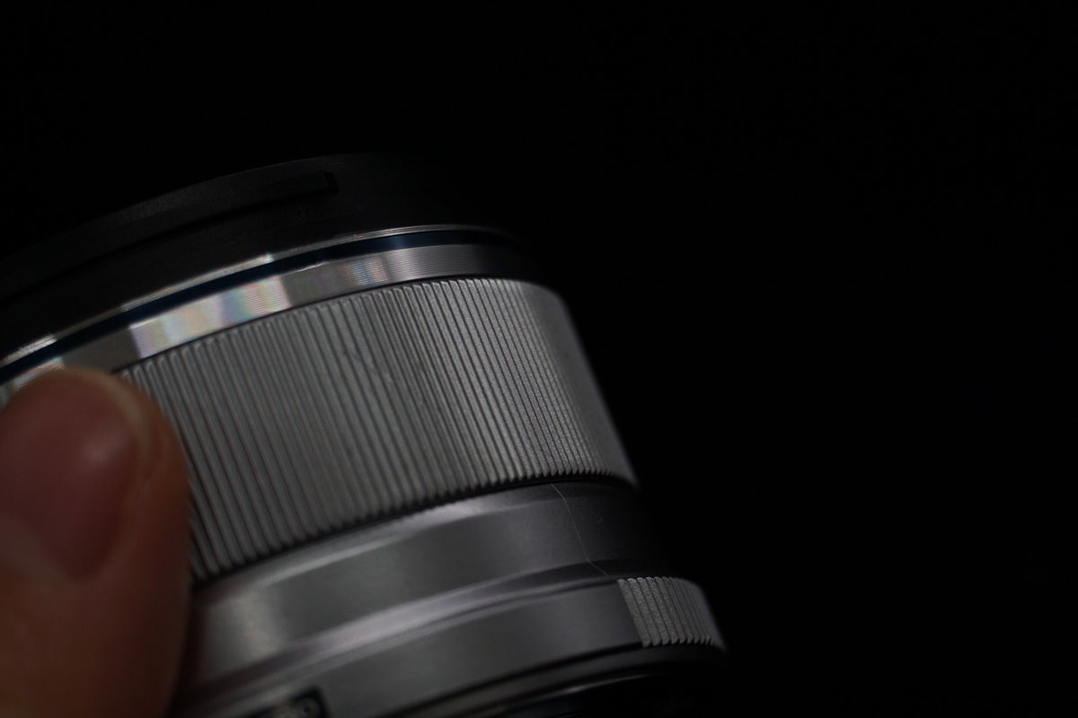 OLYMPUS M.ZUIKO 25mm F/1.8 Silver Lens Micro Four Thirds US STOCK #11367