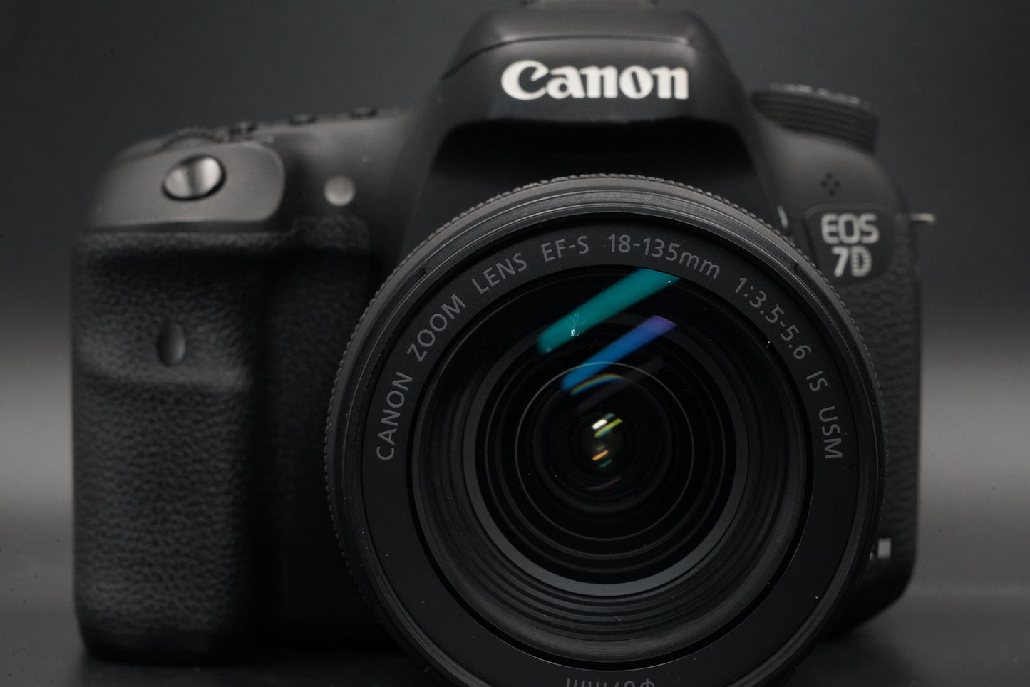 Canon EOS 7D Mark II DSLR Camera w/ EF 18-135 IS USM Lens 10865