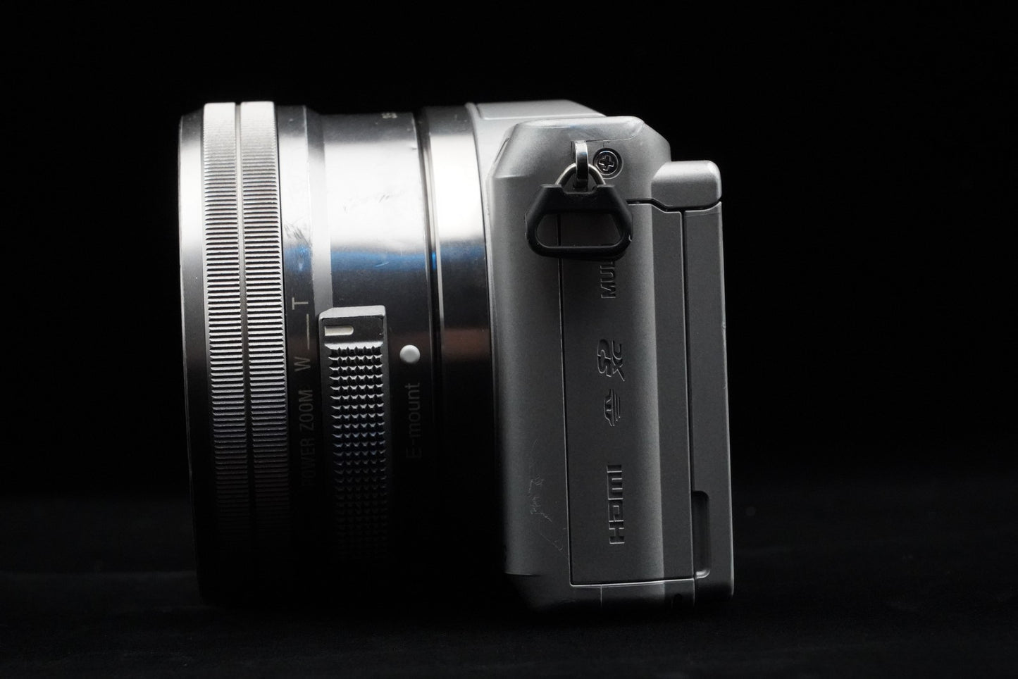 Sony Alpha a5000 Mirrorless Digital Camera with Lens Silver US Duty Paid 10238