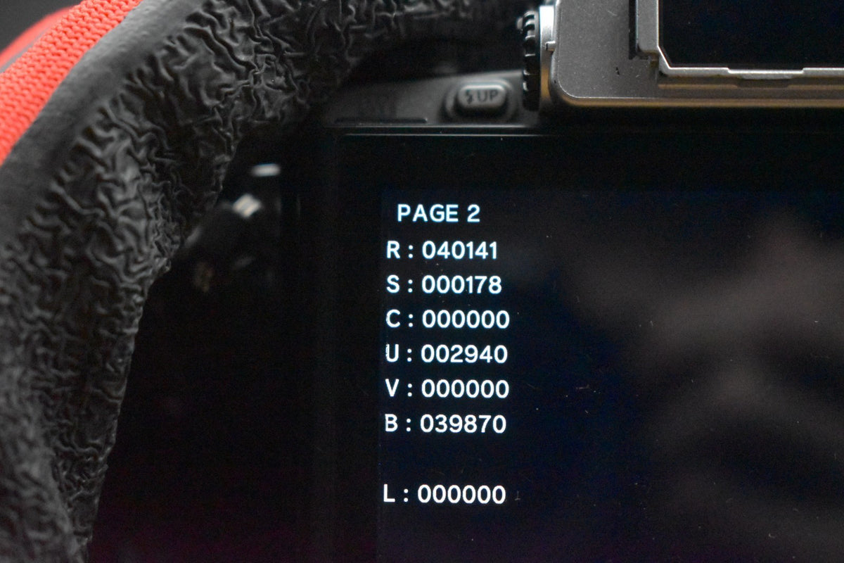 [US Duty Paid] Olympus OM-D E-M10 16.1MP Digital SLR Camera Silver Japan 9167