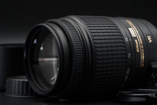 Nikon AF-S DX NIKKOR 55-300mm F/4.5-5.6 G ED VR Lens 10906 #10907