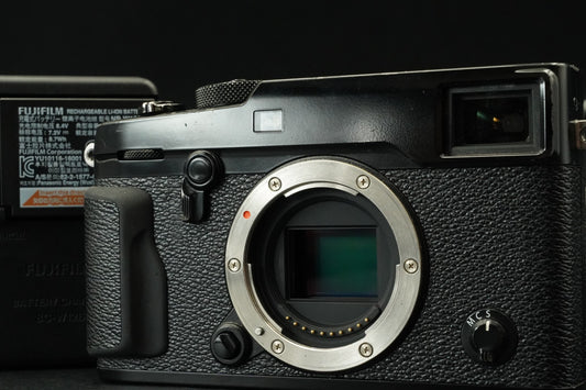 Fujifilm X-Pro2 24.3MP Mirrorless Digital Camera Black -11759 cuts- #11801