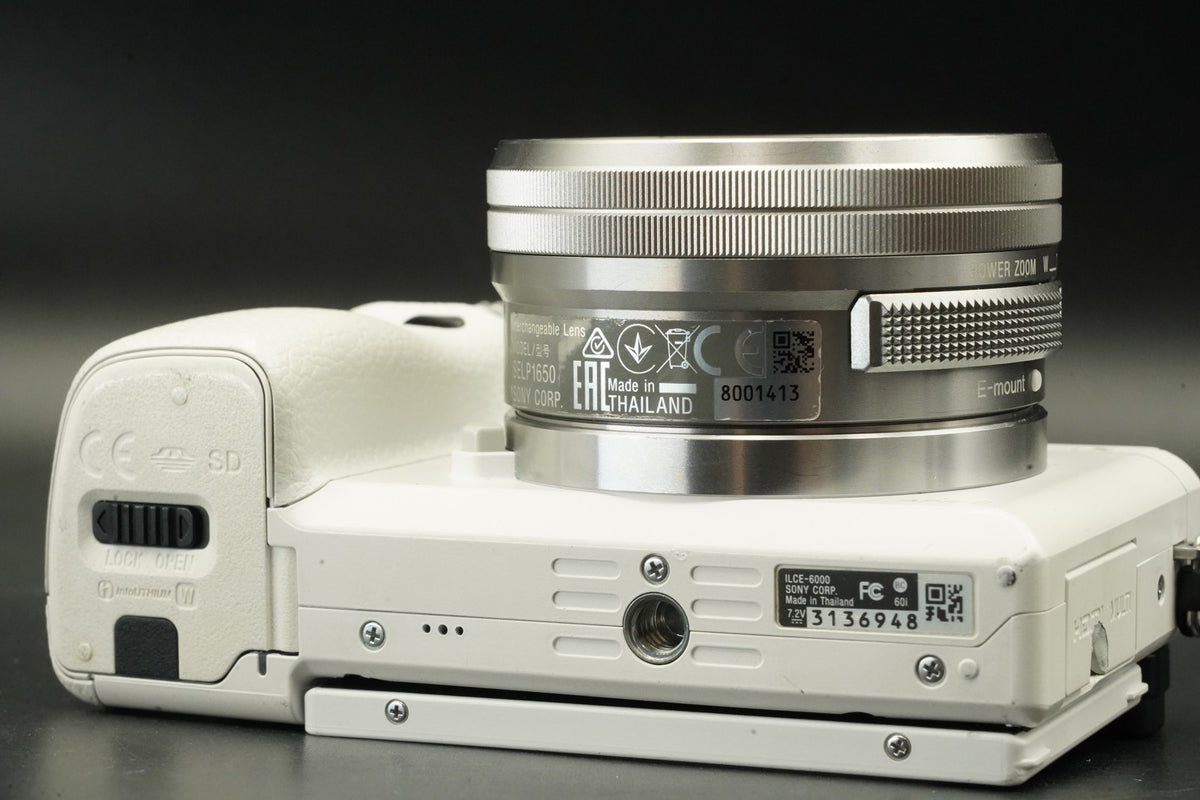 Sony a6000 Digital Camera White w/ 16-50 + 55-210mm -14850 cut US STOCK #12011