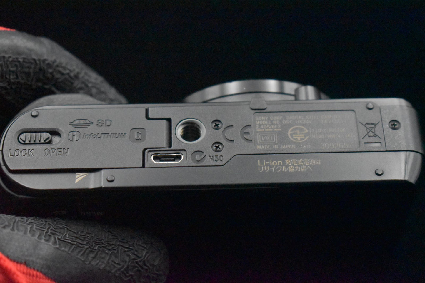 [US Duty Paid] SONY Cyber-Shot DSC-HX30V 18.2MP 30X Zoom Digital Camera 9352