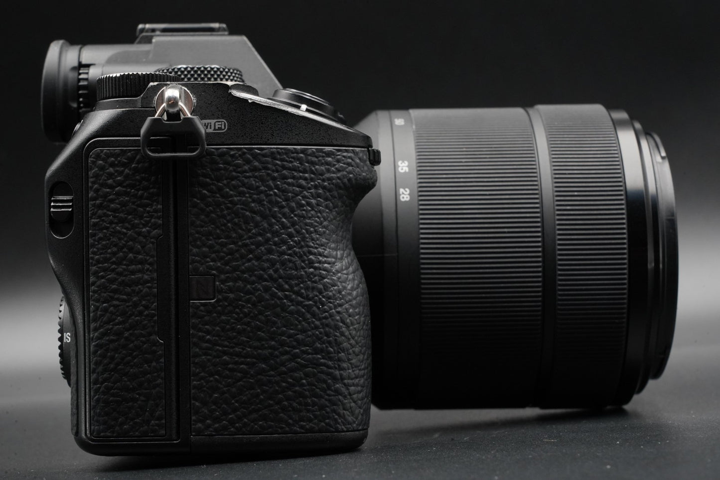 Sony Alpha a7 III ILCE-7M3 Mirrorless Digital Camera w/ FE 28-70 Lens 10678