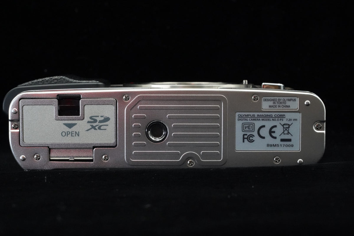 Olympus PEN E-P3 Digital Camera Silver From Japan [] US STOCK #9490