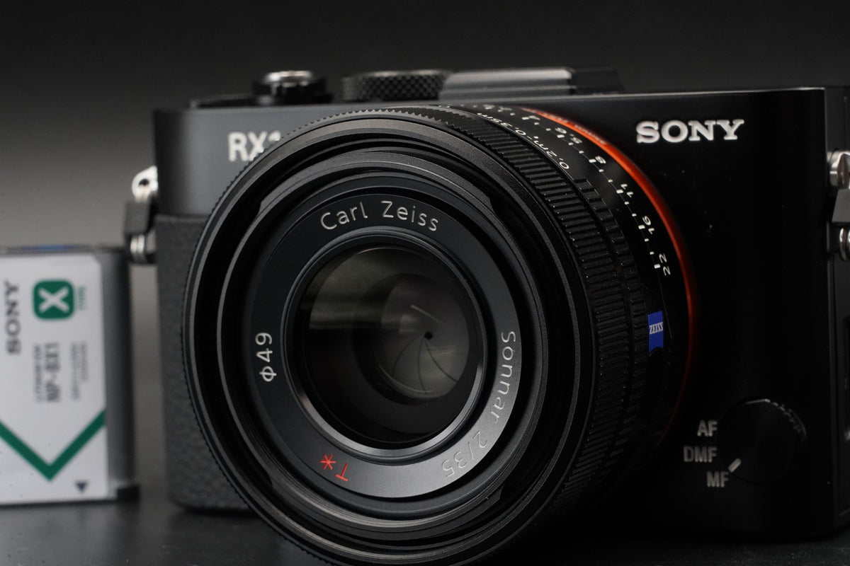 SONY Cyber-Shot RX1R DSC-RX1R 24.3 MP Digital Camera [English OK] #10927