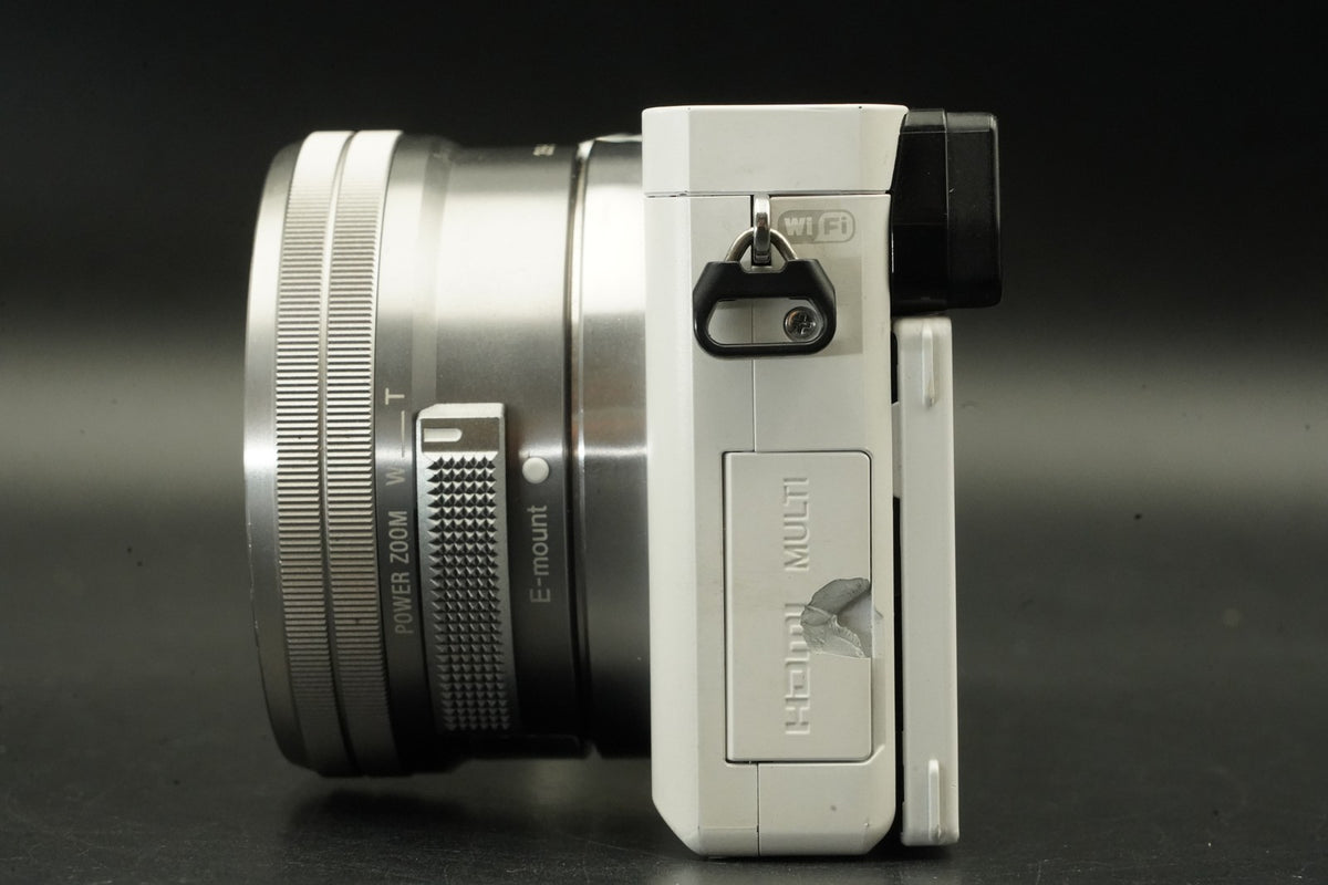 Sony a6000 Digital Camera White w/ 16-50 + 55-210mm -14850 cut US STOCK #12011
