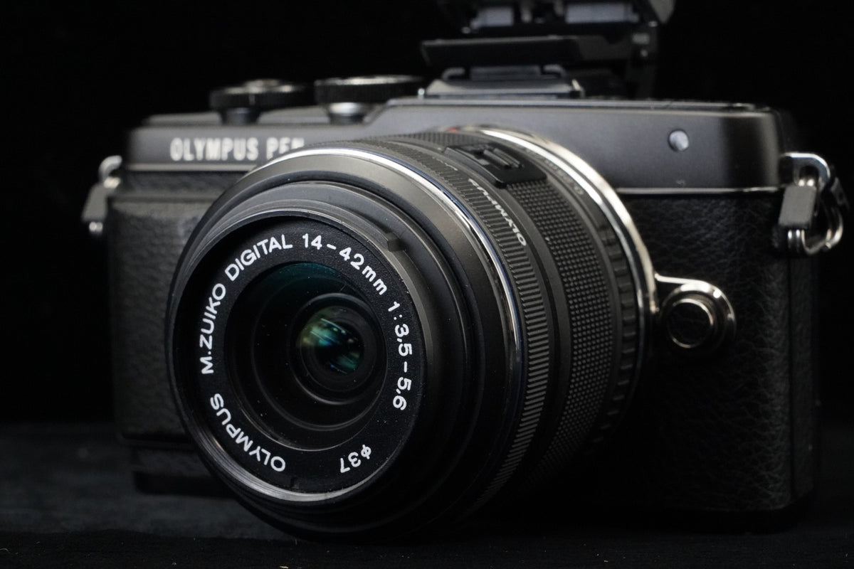 Olympus PEN E-PL7 Digital Camera Black with Lens US STOCK #9721