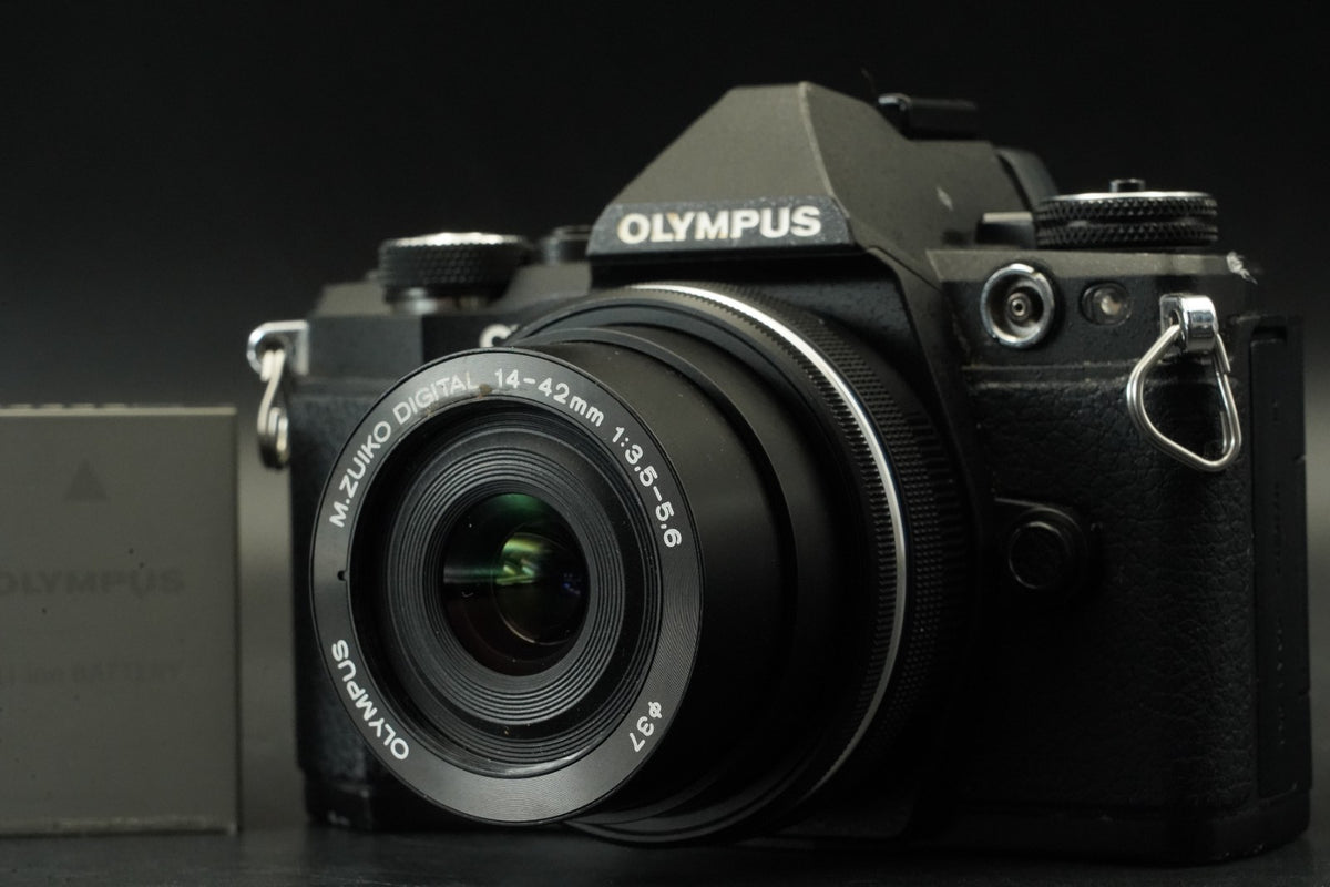 Olympus OM-D E-M5 Mark II 16.1MP Digital SLR Camera Black US STOCK #11693