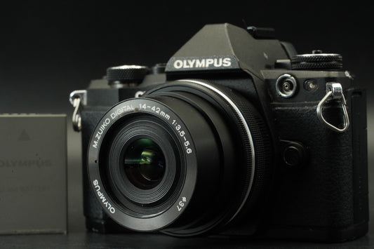 Olympus OM-D E-M5 Mark II 16.1MP Digital SLR Camera Black US STOCK #11693