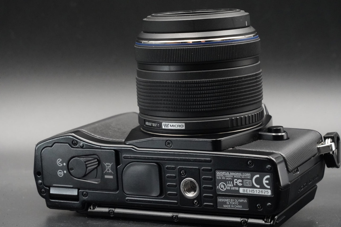 2 Lenses!! Olympus OM-D E-M5 Mirrorless Digital Camera Black 11028