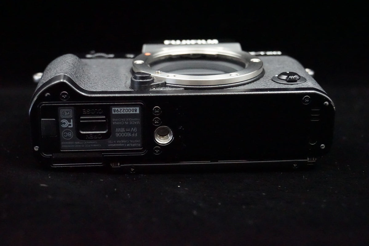 Fujifilm X-T20 24mp Mirrorless Digital Camera Body Black US STOCK #10533