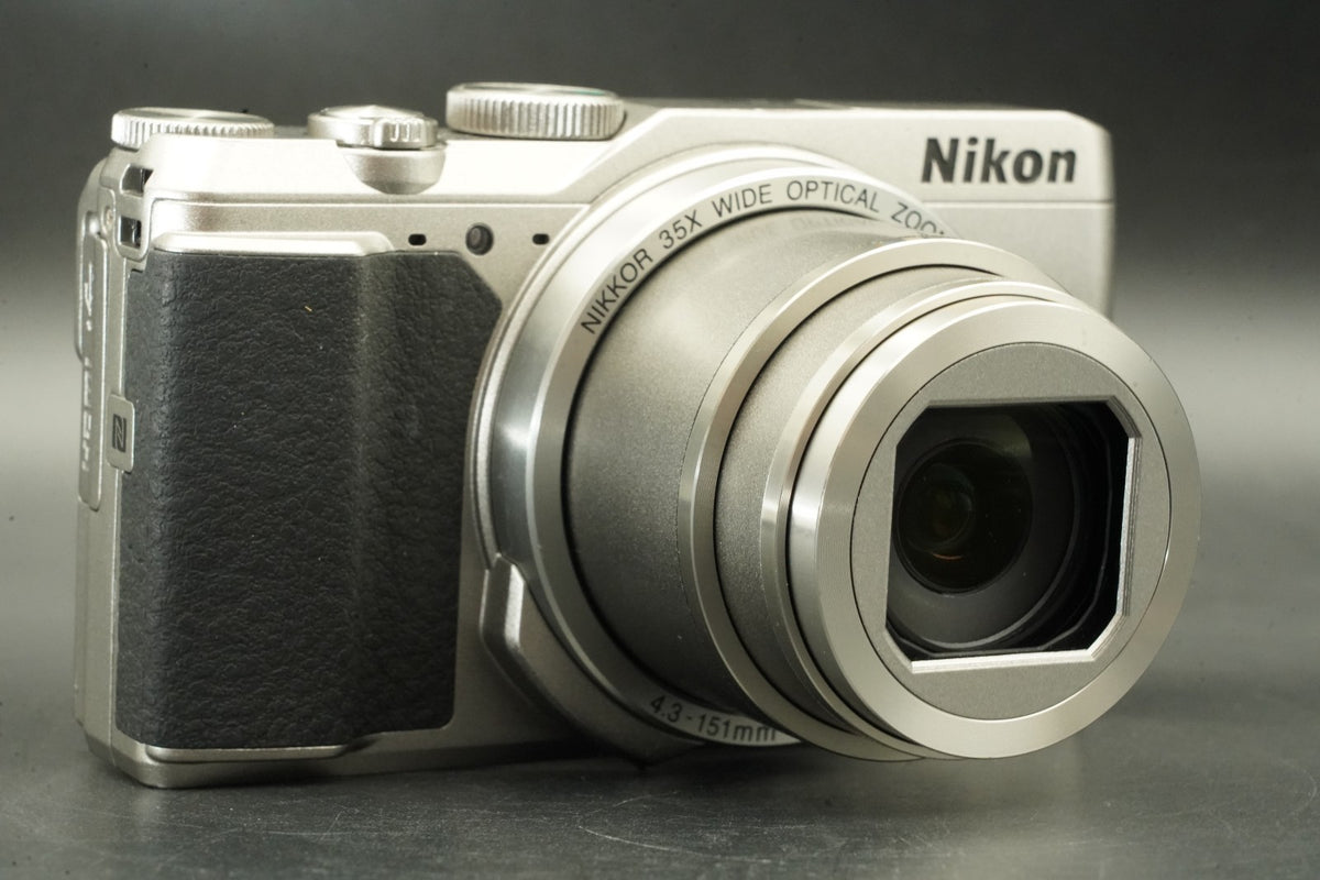 Nikon COOLPIX A900 20.3MP 35x Compact Digital Camera Silver #11858