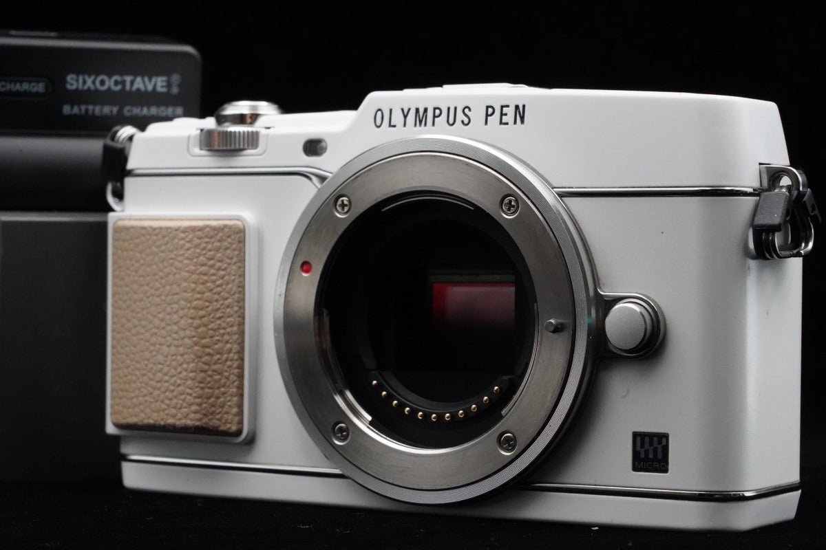 Olympus PEN E-P5 White Body Wifi Digital Camera Japan US STOCK #9454