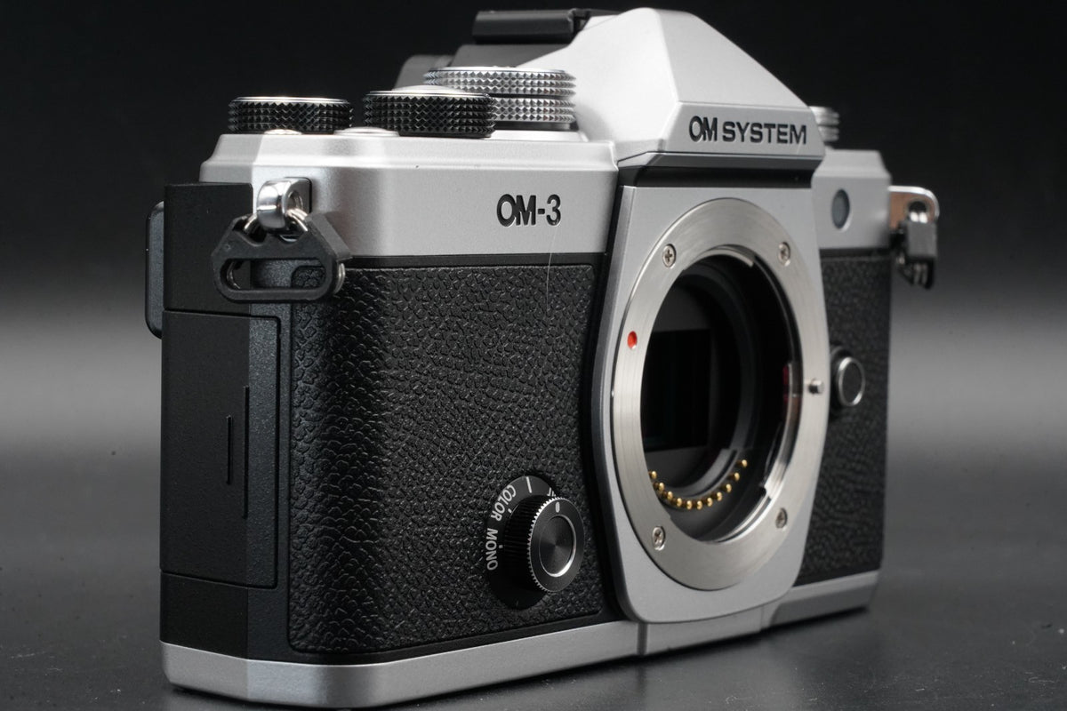 OM SYSTEM OM-3 Mirrorless Camera Silver -113 cuts- #11408