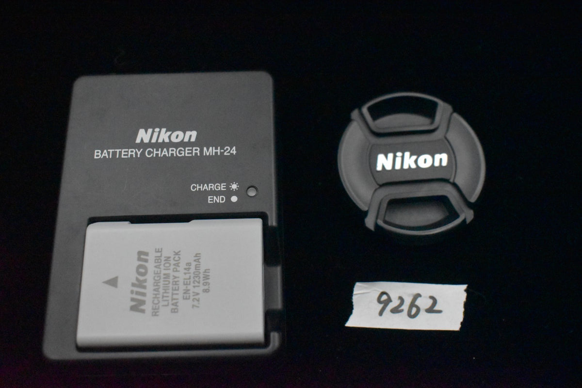 [US VERZOLLT] Nikon D5600 DSLR-Kamera mit 18-55 mm VR-Objektiv Kit 24,2 MP 9262