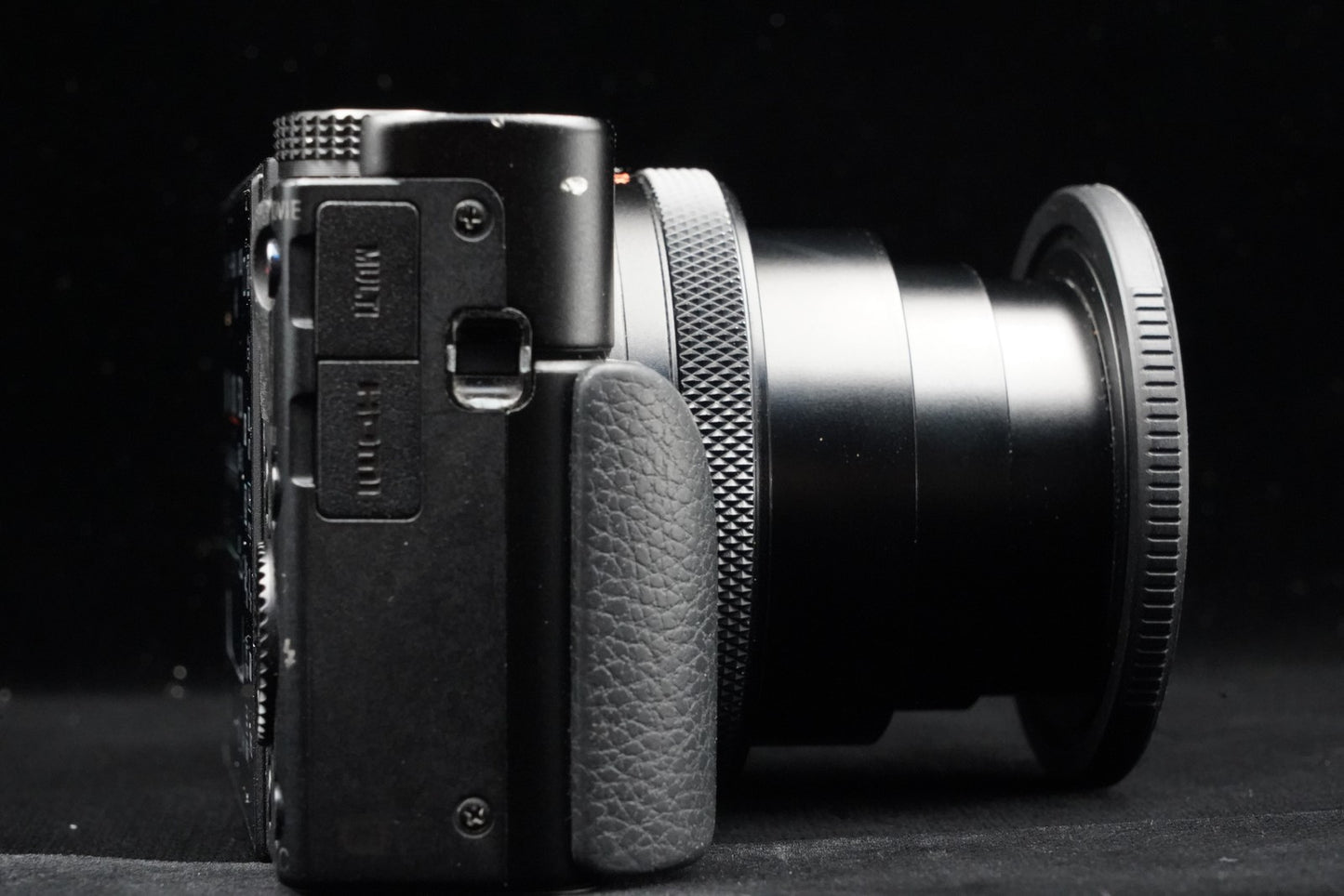 Sony Cyber Shot RX100 VI M6 Compact Digital Camera Black US Duty Paid B0492