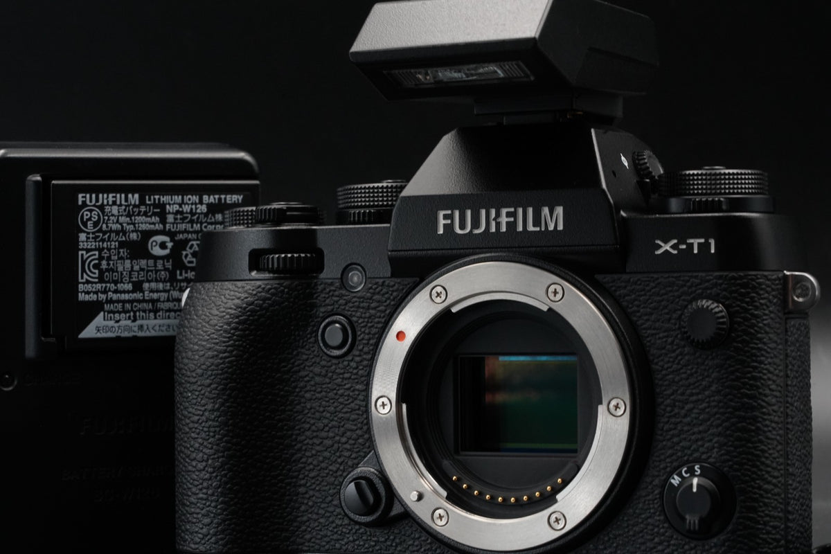 Fujifilm X-T1 Mirrorless Digital Camera 16.3MP Black -32 cuts- US STOCK #11240