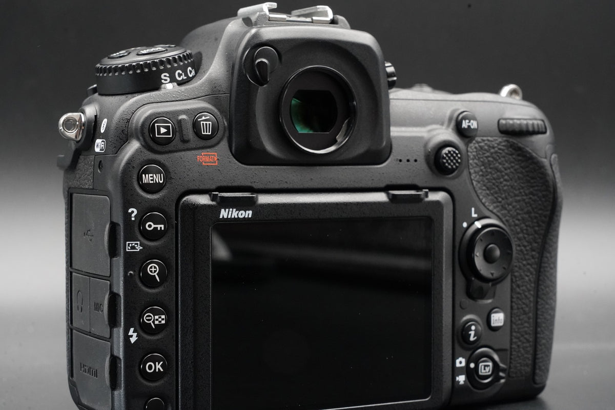 Nikon D500 20.9MP Digital SLR Camera Body US STOCK #10945