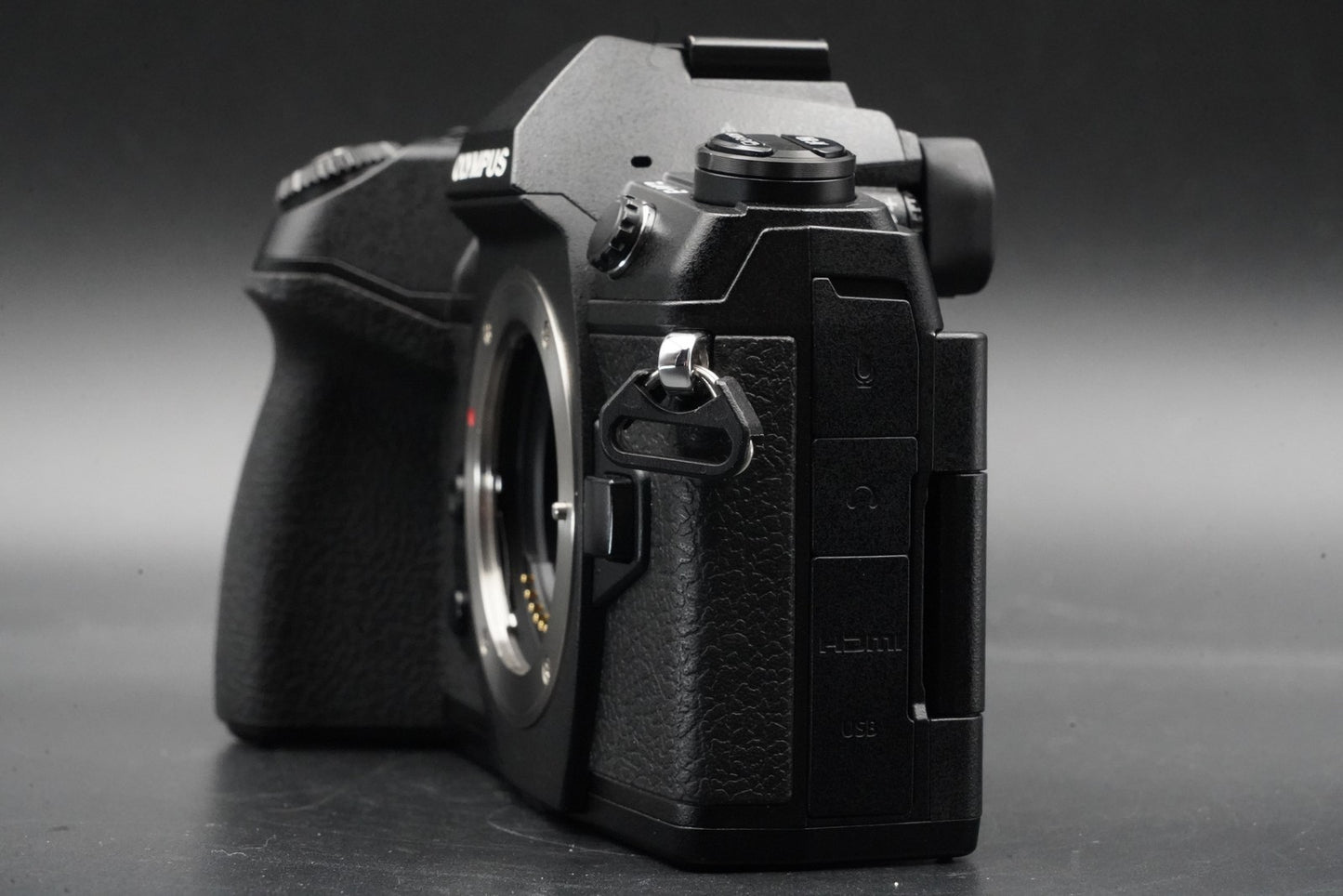 Olympus OM-D E-M1 Mark II Digital Camera Black Body JAPAN US Duty Paid 11044