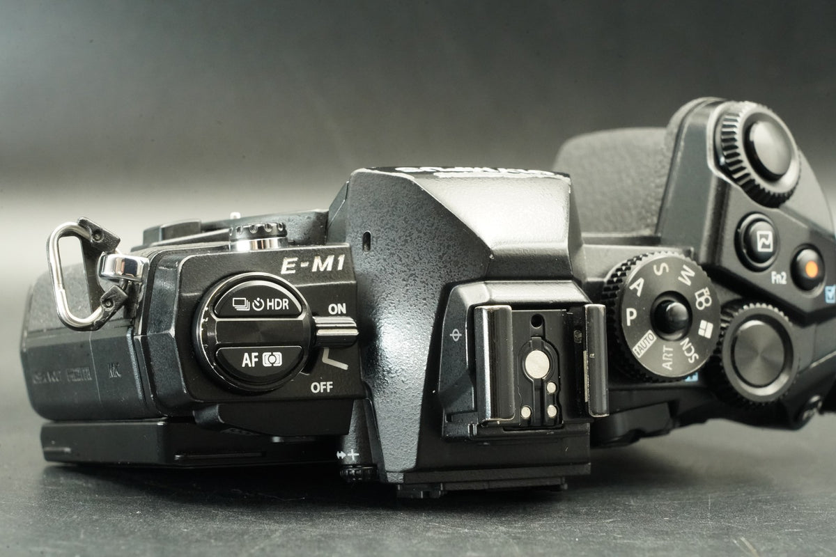 Olympus OM-D E-M1 Digital Camera Black Body From JAPAN -131400 cut- #12128