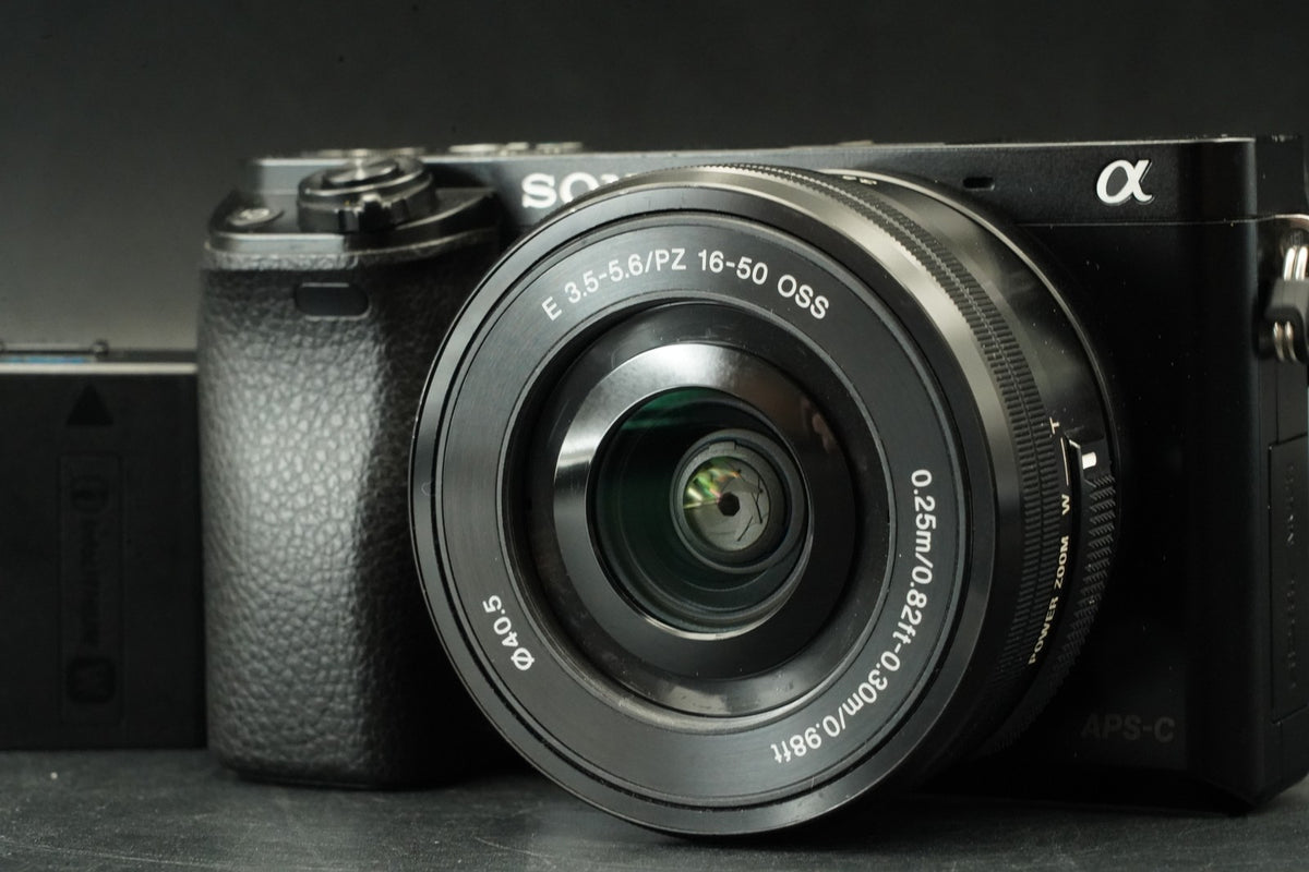 Sony a6000 Digital Mirrorless Camera Black with Lens -11426 cuts- #12328