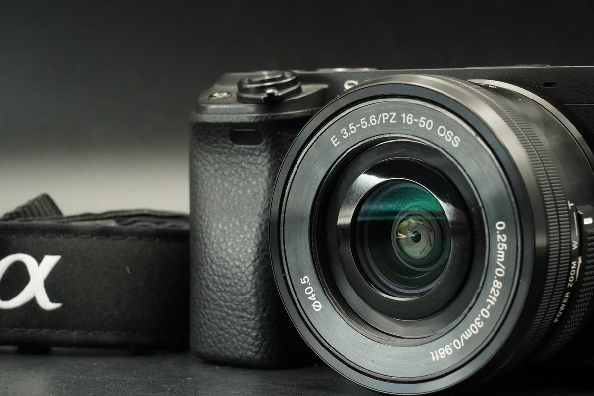 Sony A6400 Mirrorless Digital Camera with 2 Lenses Black -4741 cuts- #12194