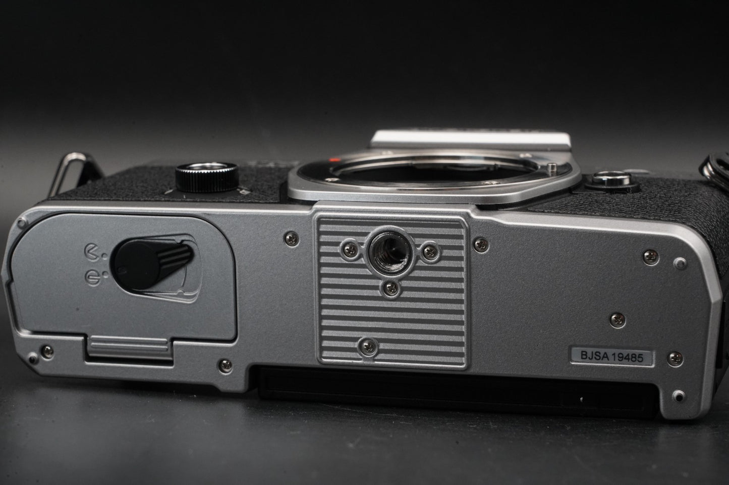 113 cuts!! OM SYSTEM OM-3 Mirrorless Camera Silver 11408