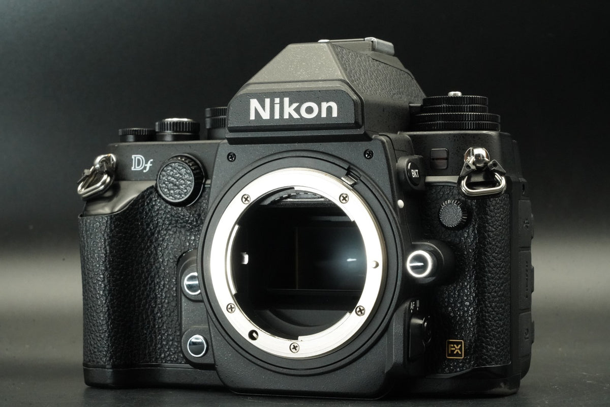 Nikon Df Black DSLR Digital Camera Body -71643 cuts- US STOCK #11593