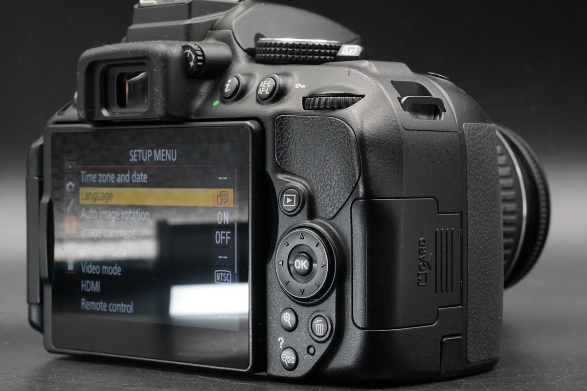 Nikon D5300 DSLR Digital Camera with 2 Lenses -7480 cuts- #11116