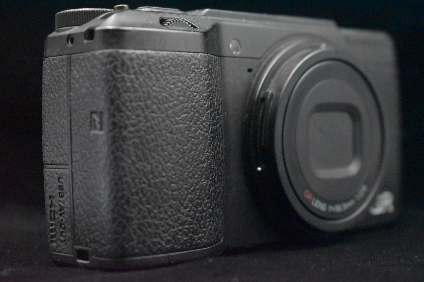 [US Duty Paid] RICOH GR II 16.2 MP Compact Digital Video Camera 9415