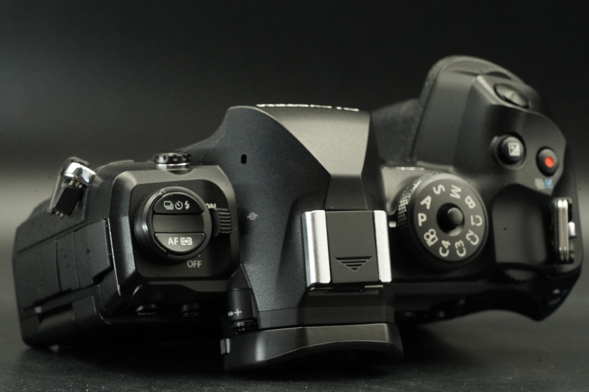 OM SYSTEM OM-1 Mark II Mirrorless Camera -19404 cuts- #12014
