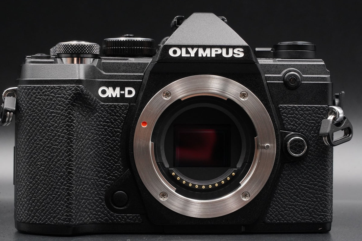 Olympus OM-D E-M5 Mark III 20.4MP Mirrorless Digital Camera US STOCK #10470