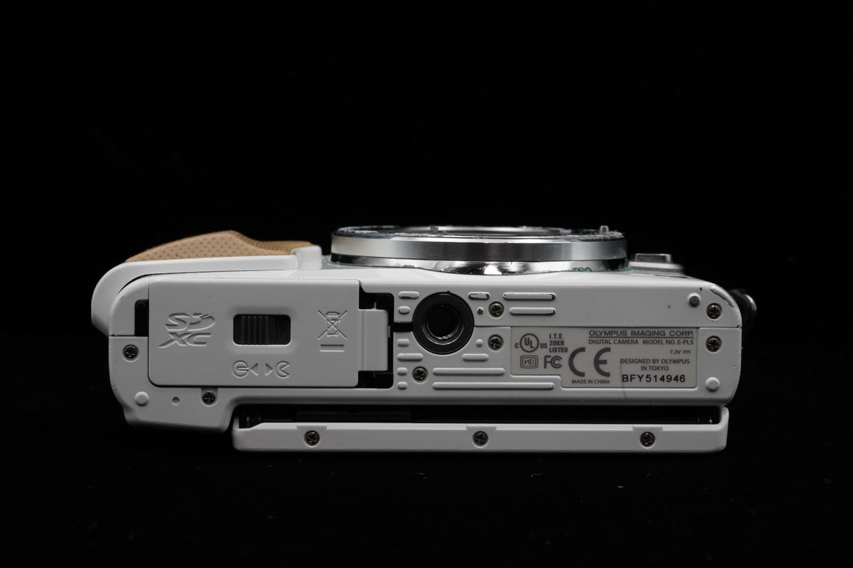 Olympus Pen Lite E-PL5 White Mirrorless Digital Camera US STOCK #10244