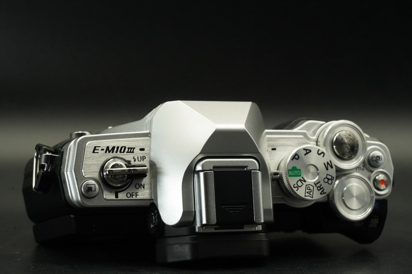 8882 cuts!! Olympus OM-D E-M10 Mark III Silver 11597
