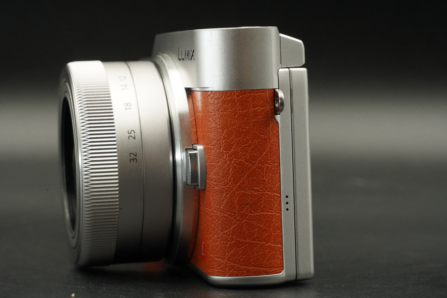 English OK!! Panasonic LUMIX DC-GF9 Orange-32 Lens +  25mm f/1.7   #11510