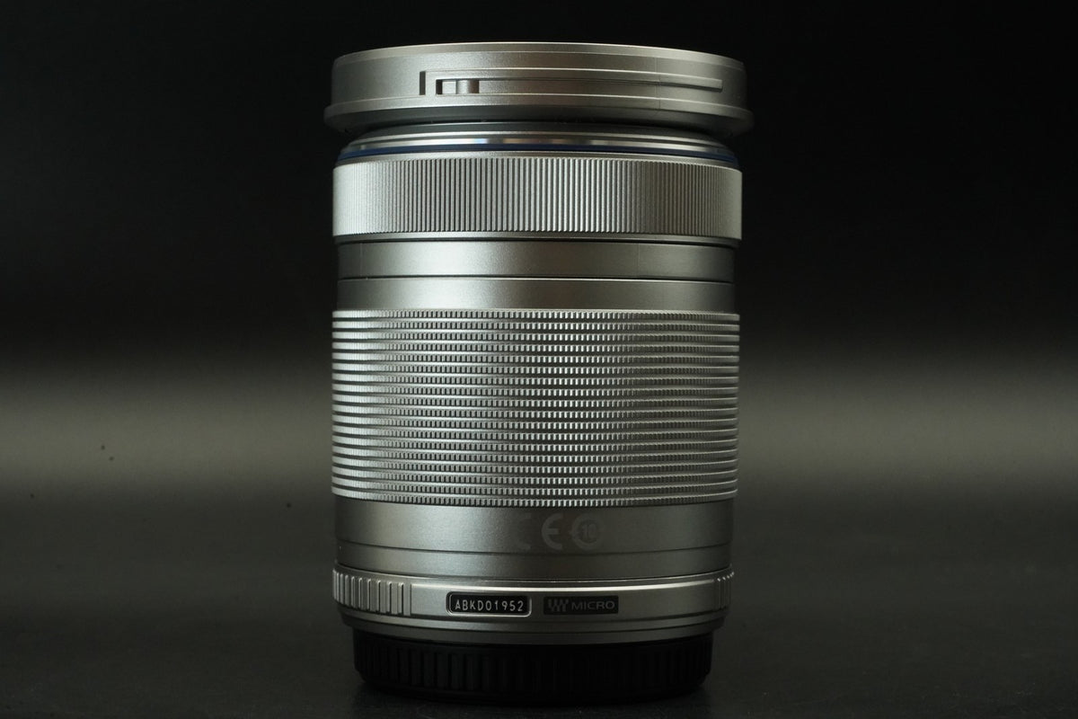 Olympus OM-D E-M10 Mirrorless Camera + 14-42mm 40-150mm -2888 cuts- #11793