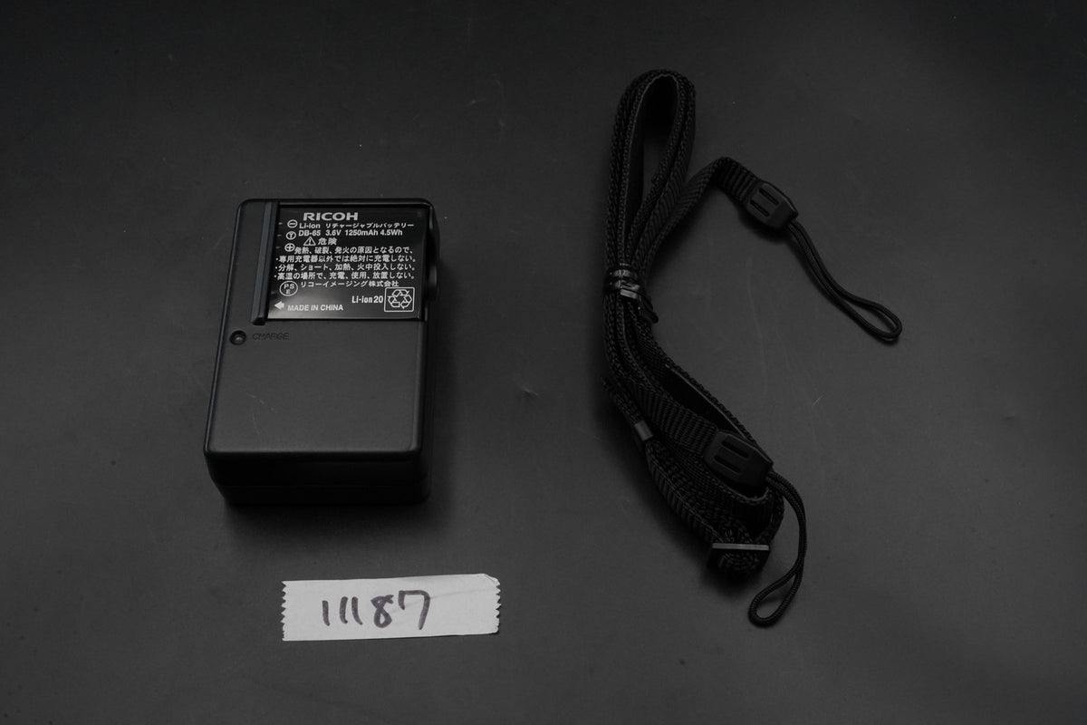 RICOH GR 16.2MP Digital Compact Camera Black -6362 cuts- #11187