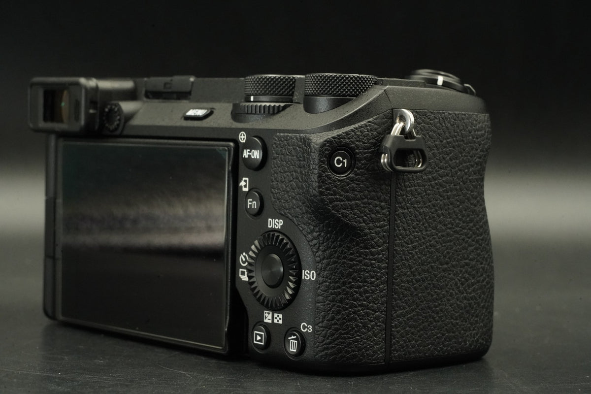 SONY a6700 ILCE-6700 Mirrorless Camera Black -93751 cuts- US STOCK #12300