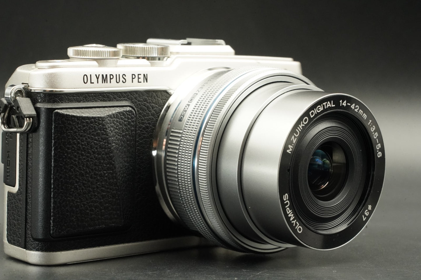 Olympus PEN E-PL7 Digital Camera Silver with 14-42mm + 40-150mm Lens  11571