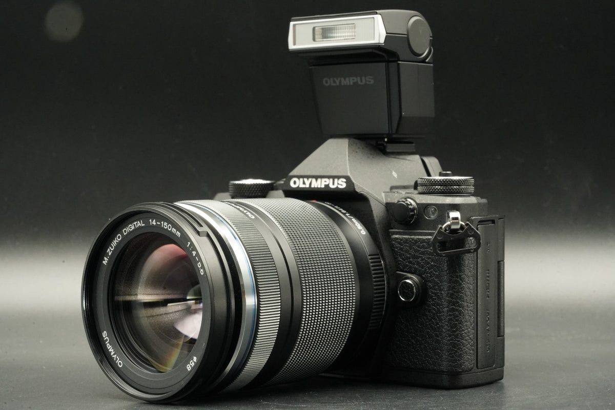 Olympus OM-D E-M5 Mark II w/ M.ZUIKO 14-150 Lens Black -19392 cuts- #11473