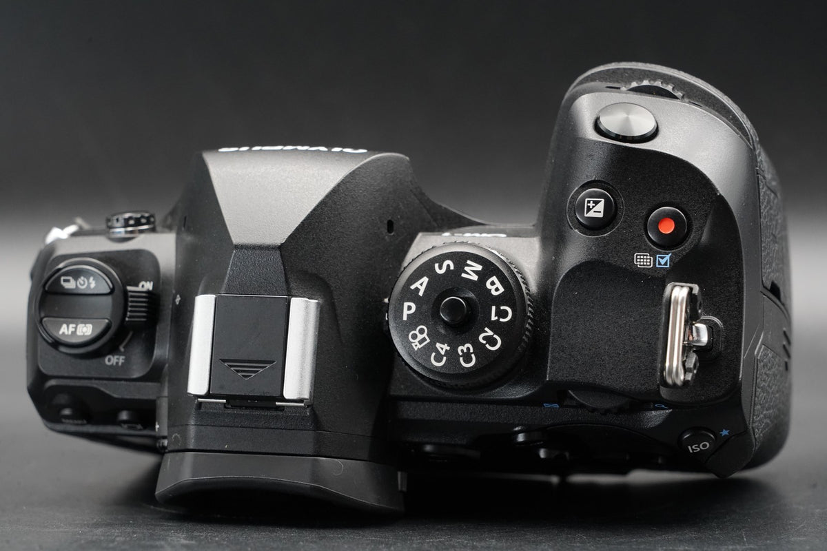 OLYMPUS OM System OM-1 Mirrorless Camera -574 cuts- US STOCK #11457