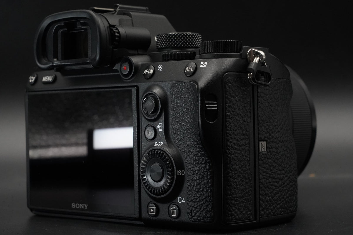 Sony Alpha a7 III ILCE-7M3 Mirrorless Digital Camera w/ FE 28-70 Lens #10884