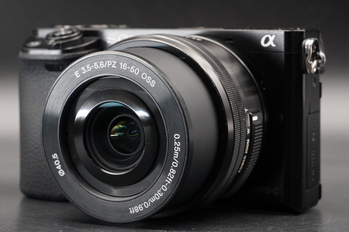 Sony alpha a6000 Digital Camera with Lens Black -22943 cuts- US STOCK #11298