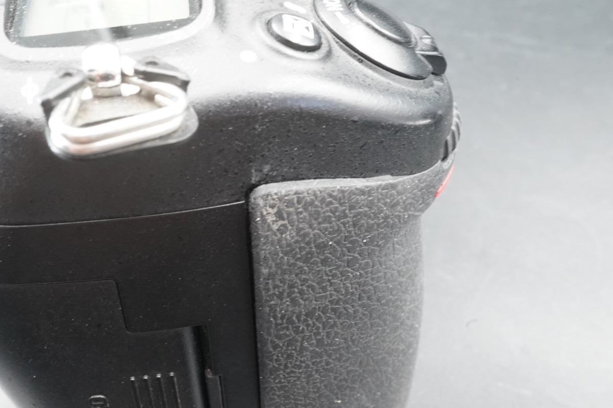 Nikon D700 12.1 MP DSLR Digital Video Camera Used US STOCK #11424