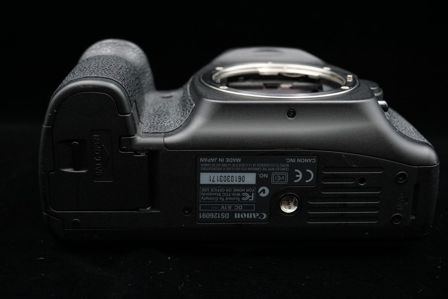 Canon EOS 5D Digital SLR Full Frame Camera Body Only US Duty Paid 10596